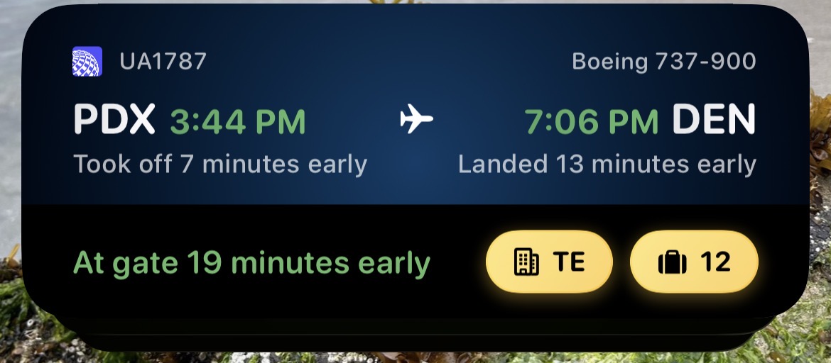 Flights25 vs Flightradar24 screenshot